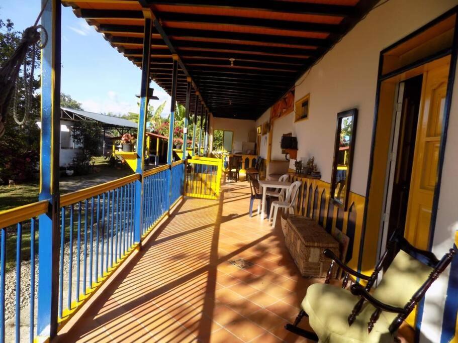Casa Finca Villa Luz A 800 Mts Del Parque Del Cafe Монтенегро Екстер'єр фото
