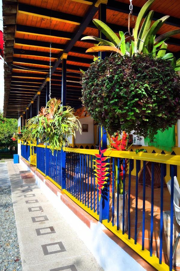 Casa Finca Villa Luz A 800 Mts Del Parque Del Cafe Монтенегро Екстер'єр фото